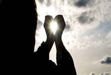 股票方面的资讯哪个app好:股票怎么开通账户-9月2日国内四大证券报纸、重要财经媒体头版头条内容精华摘要